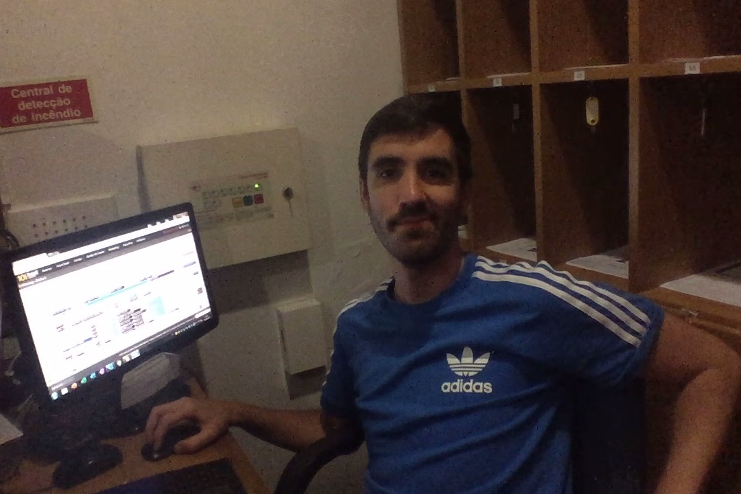 Me on the Zenite desk.